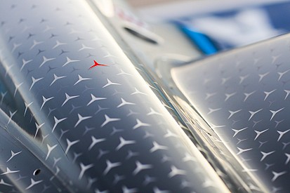 Újabb ízelítő a Mercedes 2020-as autójáról