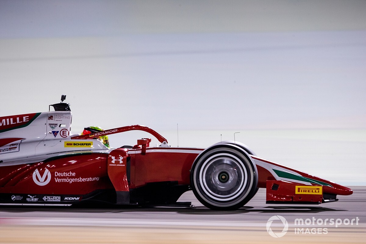 Formule 2-auto’s 30 kilogram zwaarder door 18 inch velgen