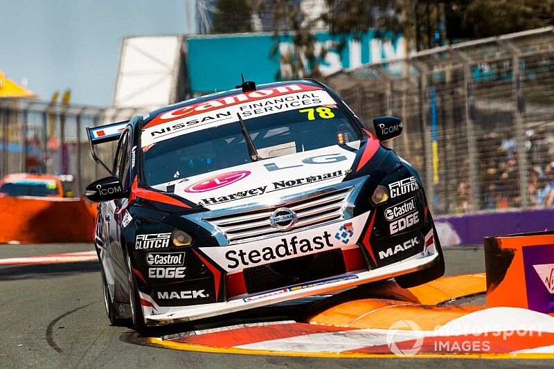 Ereignisreiches Wochenende für Simona de Silvestro in Gold Coast