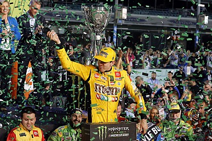 Чемпионскому кубку NASCAR придумали имя