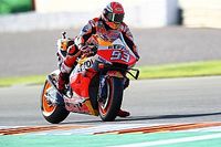 Márquez lidera el warm up tras sufrir una caída a 120 km/h