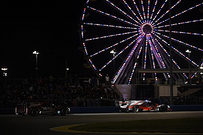 Montoya pierde una vuelta y los Cadillac se alejan a 9 horas
