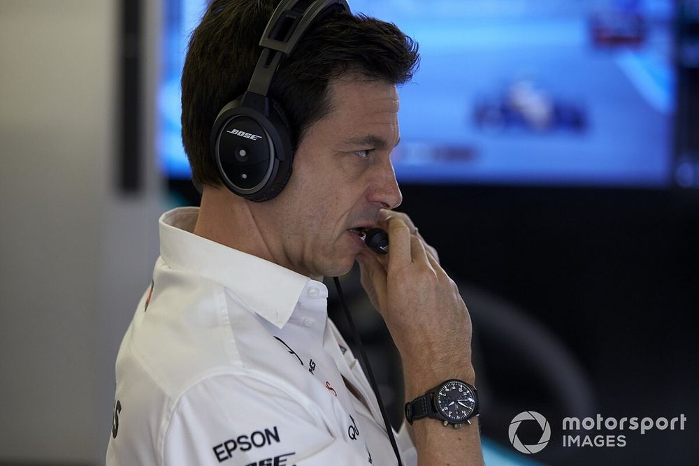 Wolff laughs off rumours of rift with new Mercedes CEO