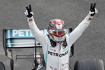Hamilton-pole Abu Dhabiban, Mercedes 1-2!