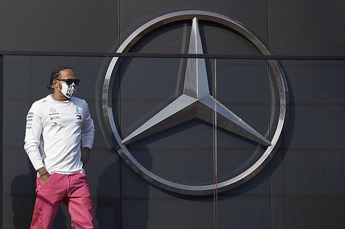Button: "Serve un compagno di team più tosto per Hamilton"