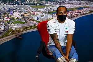 Hamilton ignore s'il ressentira quelque chose en égalant Schumacher