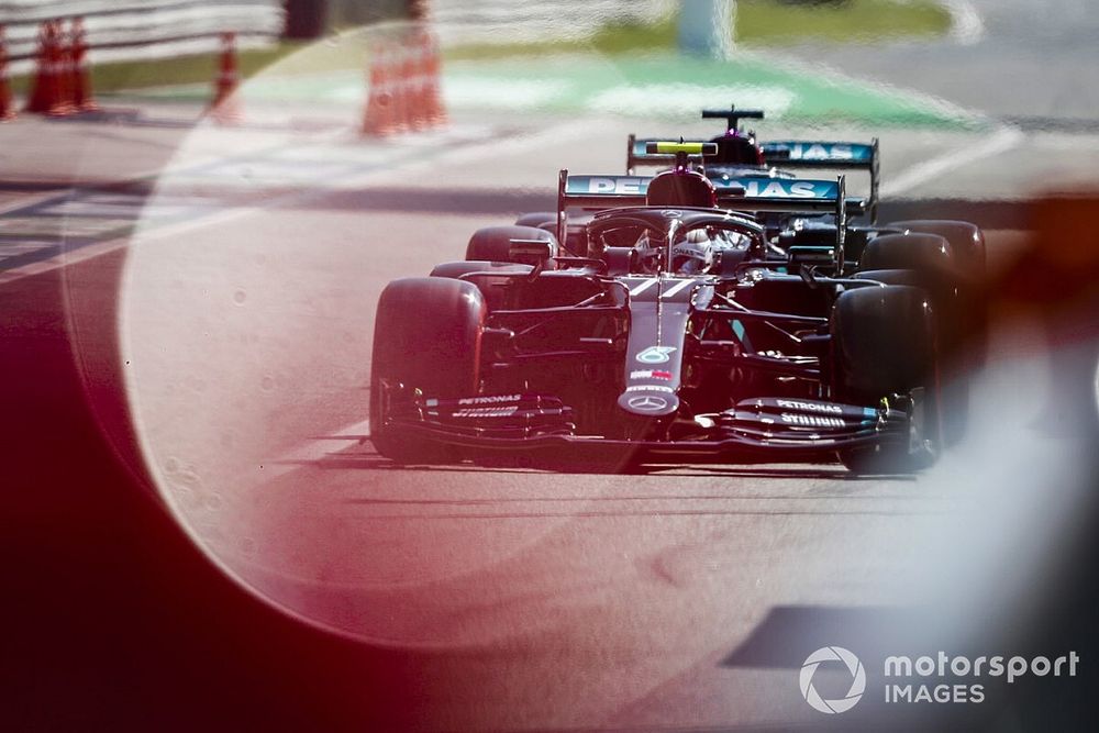 Valtteri Bottas, Mercedes F1 W11 Lewis Hamilton, Mercedes F1 W11 out of the pit lane