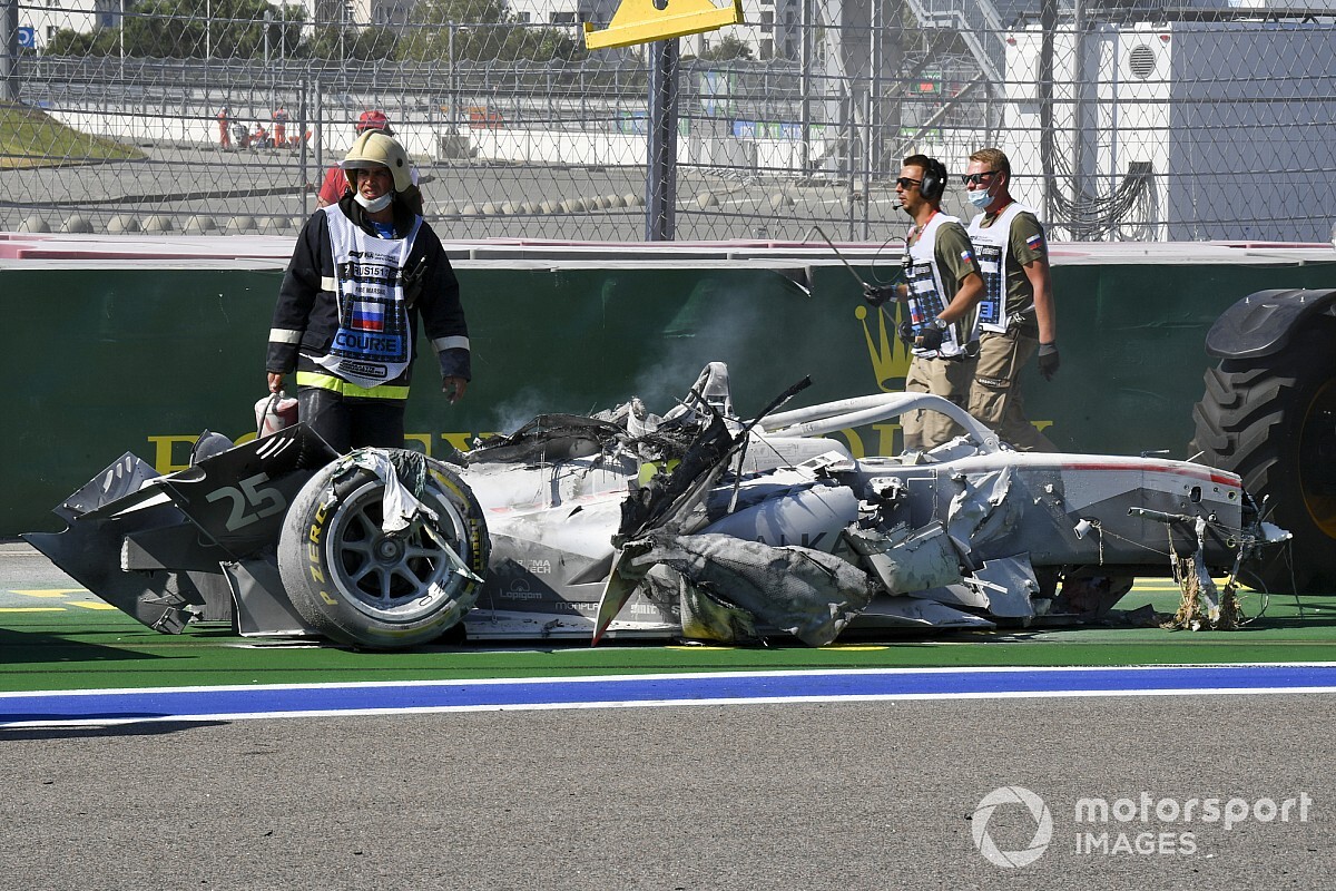 VÍDEO: Acidente encerra prova da F2 em Sochi com apenas sete voltas; Zhou é declarado vencedor e Piquet é 9º