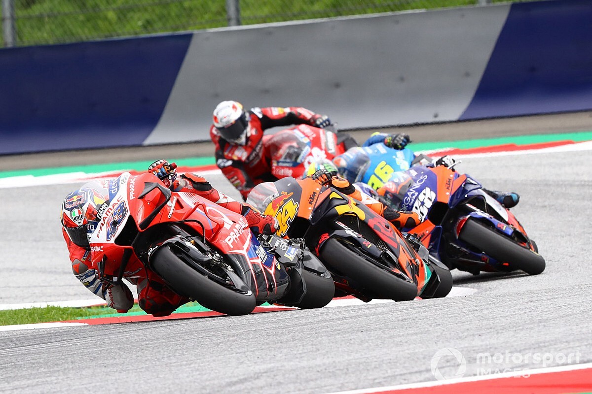 Who benefits the most from Marquez's extended absence?