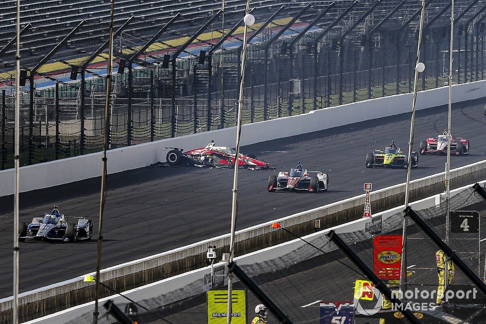 Spencer Pigot, Rahal Letterman Lanigan w/ Citrone/Buhl Autosport Honda, crashes

