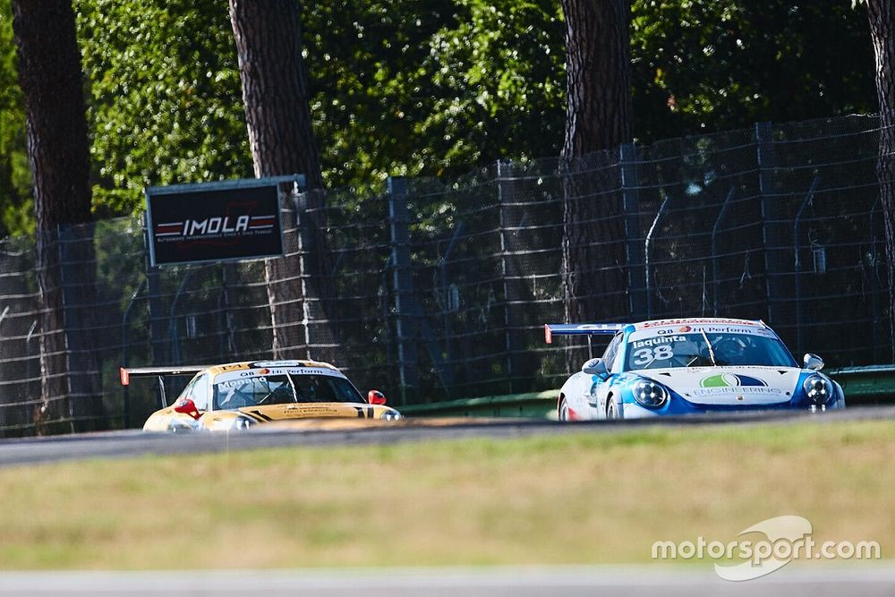 Carrera Cup Italia, Imola: pronti per gara 1, Locanto c'è