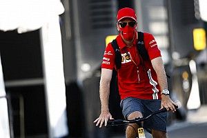 „Vettel azzal, hogy besétál a gyár ajtaján, már mindenkit motivál”