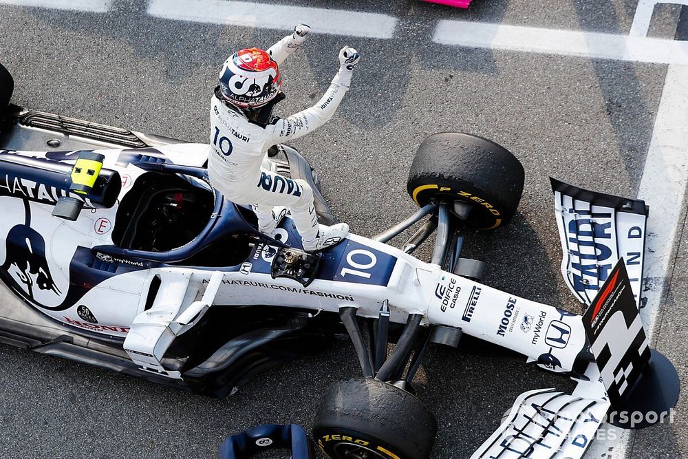 Pierre Gasly, AlphaTauri AT01, 1e plaats, in Parc Ferme