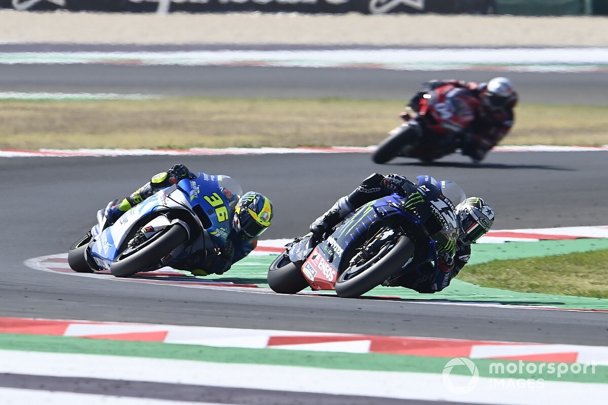 Viñales: “Paso de romper el récord de la pista a ser un cono para los demás pilotos”