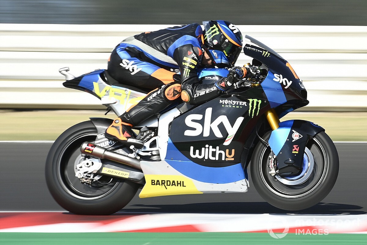 Moto2, Barcellona: pole position da record per Luca Marini