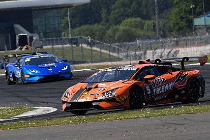 A Silverstone vittoria in volata di Altoè e Zampieri in Gara 2
