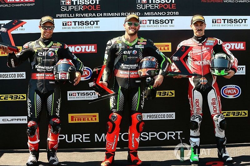 Le poleman Tom Sykes, Kawasaki Racing, le deuxième, Jonathan Rea, Kawasaki Racing, Le troisième, Eugene Laverty, Milwaukee Aprilia