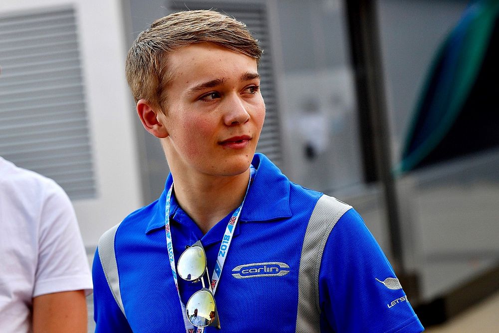 Monger se lleva la pole en la F3 Británica en su regreso a Donington