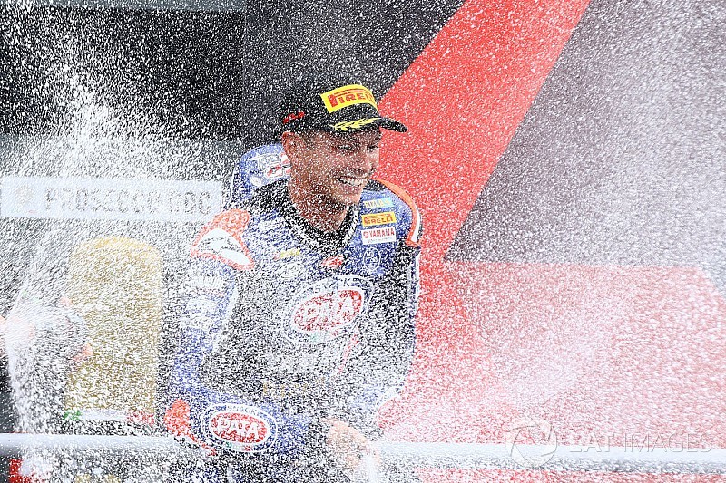 Van der Mark onklopbaar in Donington: “Ik was een beetje bang”