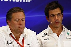 Mercedes: McLaren'a motor tedarik etmek istedik