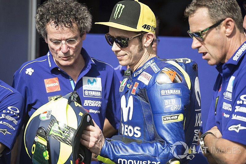 GALERÍA: Rossi presentó su nuevo casco