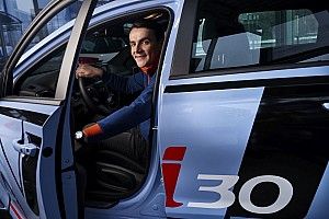 Ezzel az autóval fog menni Michelisz a WTCR-ben!
