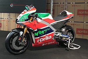 GALERIA: Aprilia revela pintura de moto para 2018