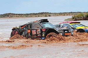 Las lluvias vuelven a castigar al Dakar