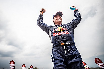 Sainz dolgelukkig na winnen van “moeilijkste Dakar uit carrière”