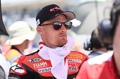 Fracture d'une clavicule pour Davies