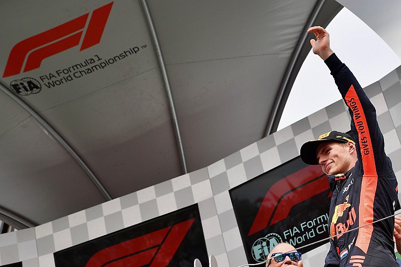 Verstappen nagyfiú lett: "egyedül" ment Kanadába