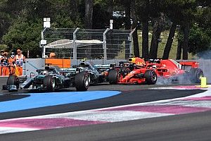 Hamilton: Foi como se Vettel tivesse parado de pensar