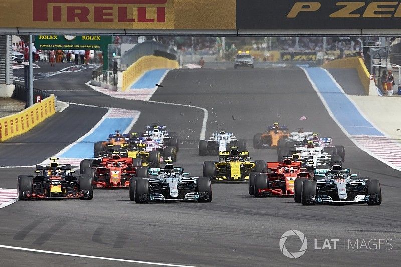 Lewis Hamilton, Mercedes AMG F1 W09, Valtteri Bottas, Mercedes AMG F1 W09, Sebastian Vettel, Ferrari SF71H, Max Verstappen, Red Bull Racing RB14, Daniel Ricciardo, Red Bull Racing RB14, en la salida