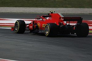 Hamilton tuding Ferrari "sandbagging" saat latihan