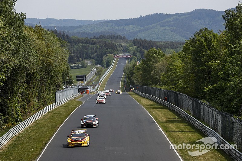 Fotogallery: Highway To Hell, il WTCR nell'Inferno Verde del Nordschleife