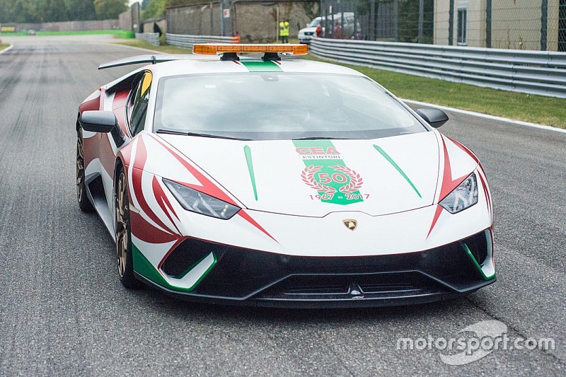 I "Leoni" della CEA festeggiano i loro 50 anni con una Huracán dedicata