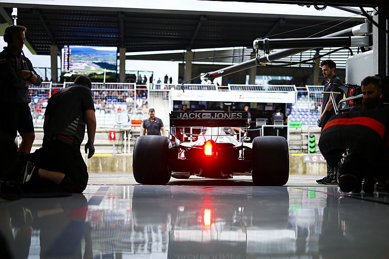 Haas multata lo stesso anche se Magnussen ha fermato immediatamente la macchina