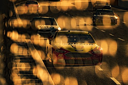 Большой финал. Кто претендует на титул чемпиона NASCAR