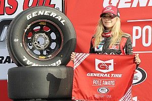 Natalie Decker to begin transition to NASCAR racing in 2019