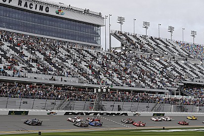 Alonso gana una posición en el arranque de las 24 Horas de Daytona
