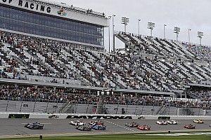 Rolex 24 at Daytona gets underway