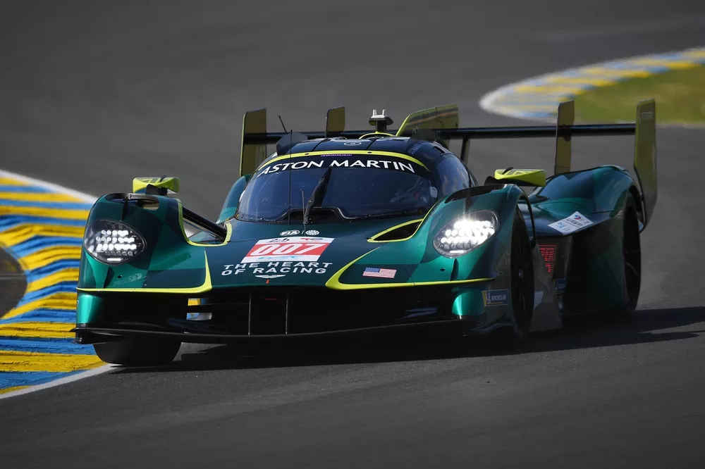 #007 Aston Martin Thor Team Aston Martin Valkyrie: Harry Tincknell, Tom Gamble, Ross Gunn