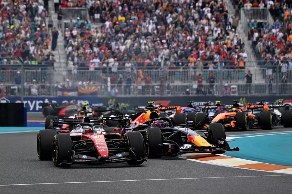 Charles Leclerc, Ferrari, Max Verstappen, Red Bull Racing