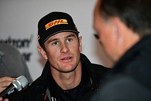 Hunter-Reay suffers 210mph shunt at Pocono