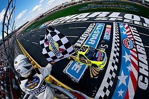 Matt Crafton cruises to second consecutive Truck win