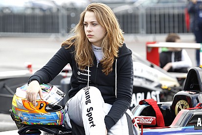 Sophia Floersch: Fighting like a lioness on F4 debut