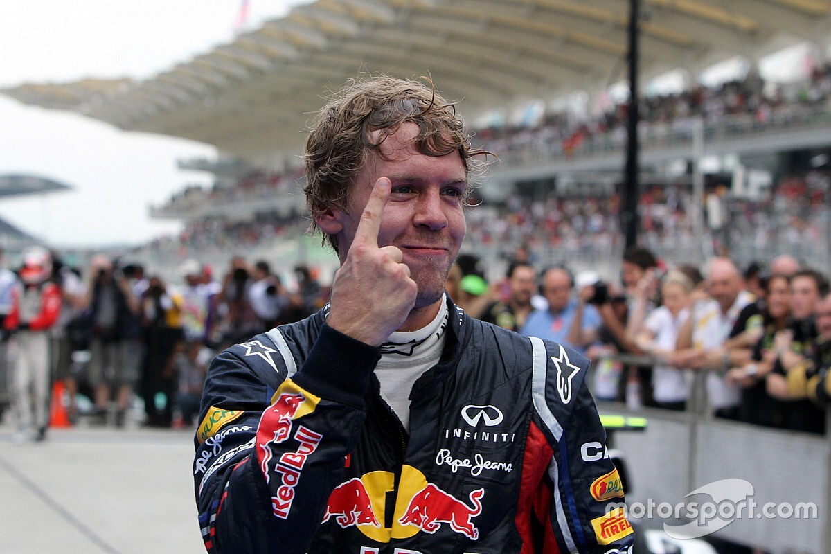 Vettel Tak Ingin Bandingkan Aston Martin dengan Red Bull