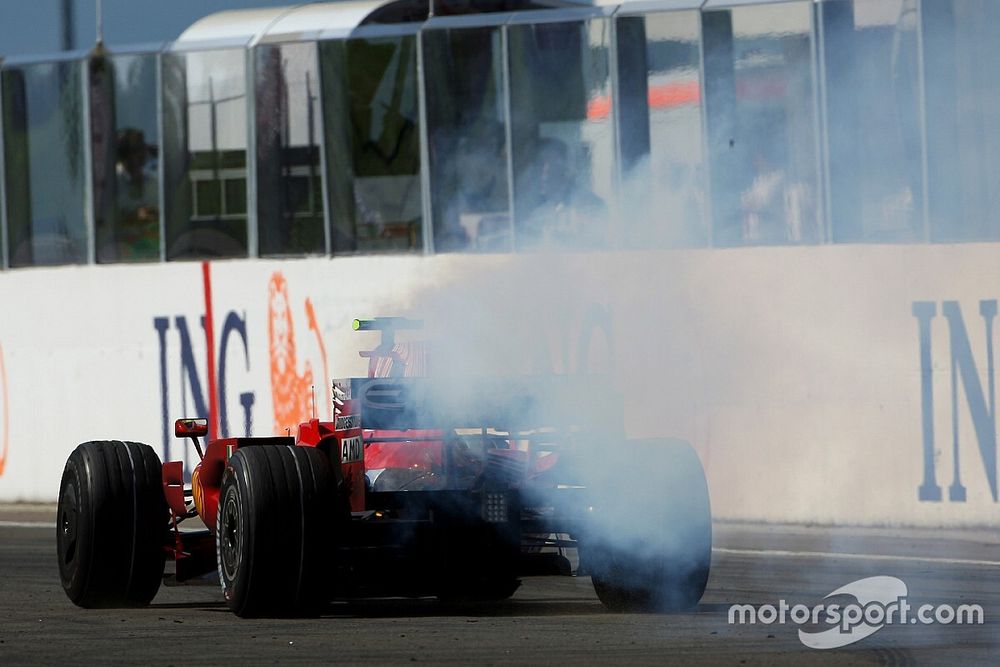 F1 tarihinde bugün: Massa, bitime üç tur kala motor patlatıyor
