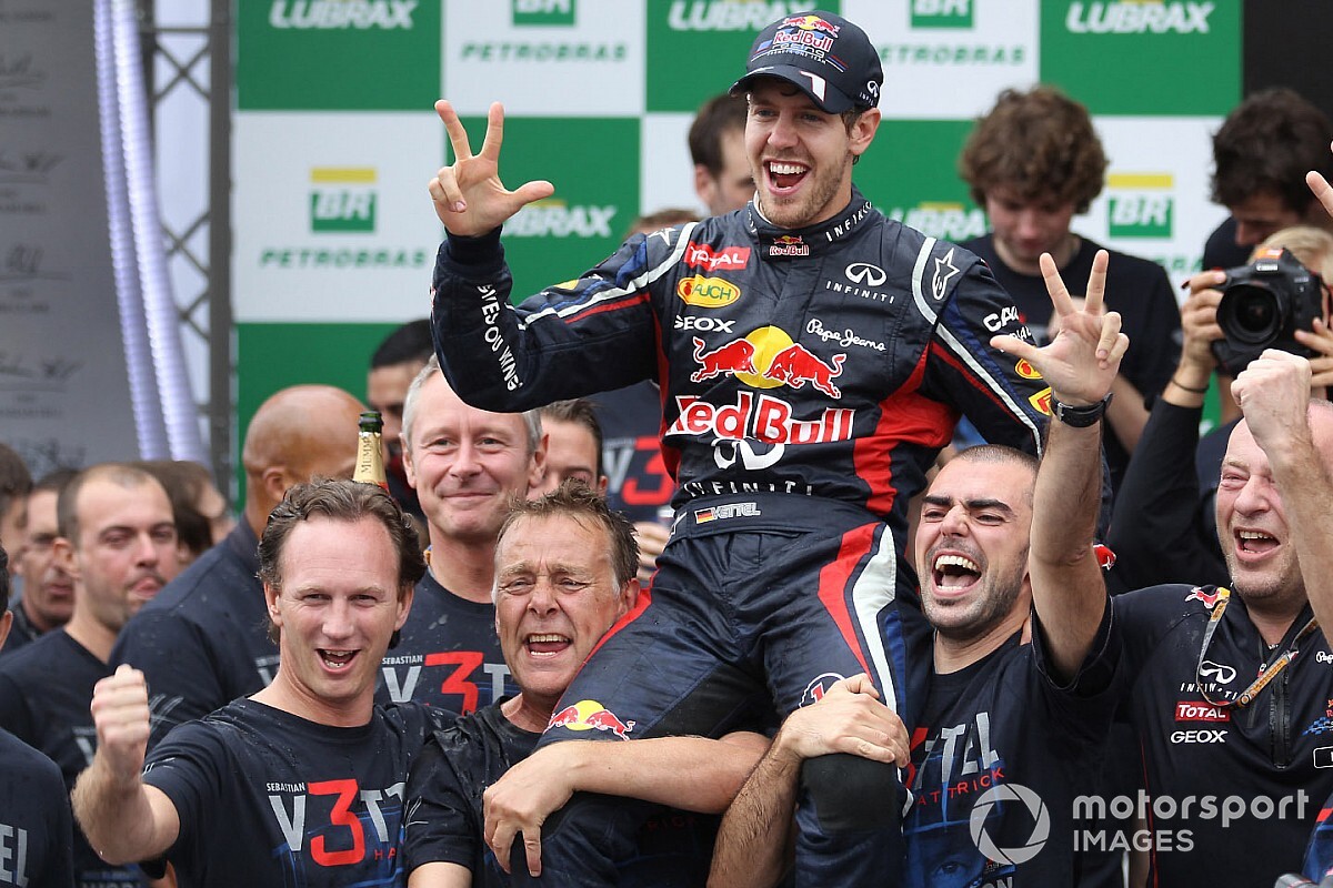 Webber: “İnsanlar, Vettel’in acı çektiğini görmekten keyif aldığımı düşünüyor”
