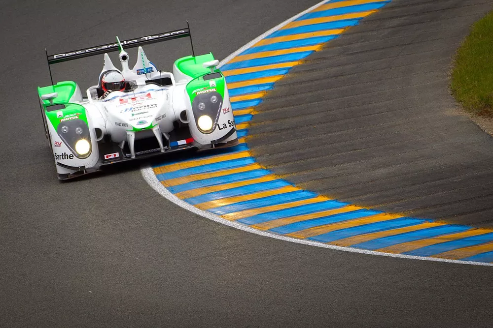 #16 Pescarolo Team Pescarolo 03 Judd: Emmanuel Collard, Jean-Christophe Boullion, Stuart Hall